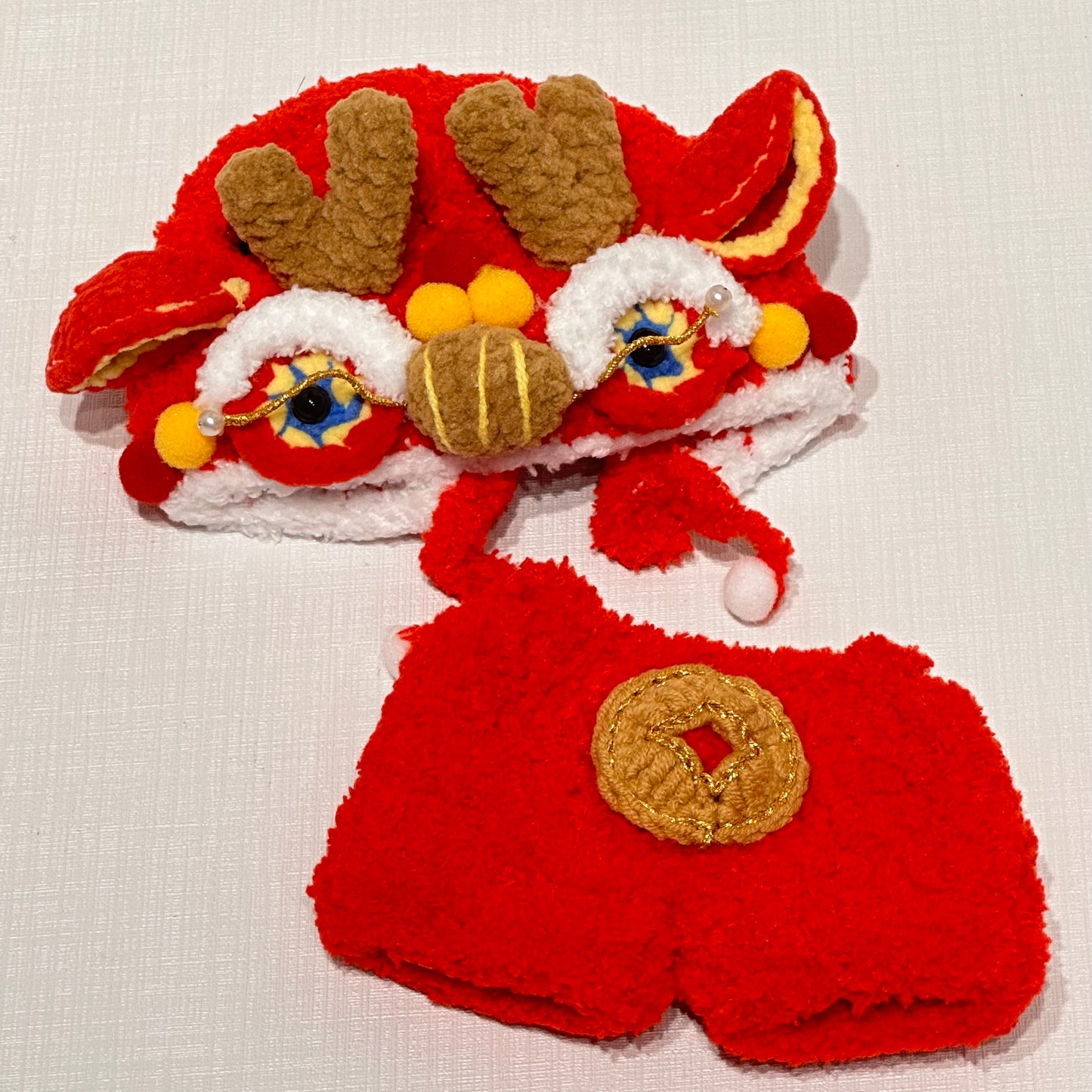G21 丨 Labubu's Lion Dance - themed Bicolor Outfit